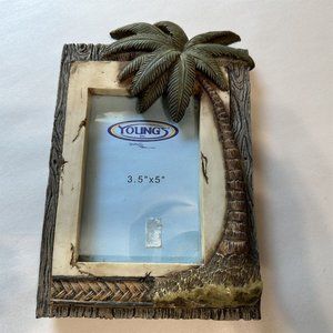 Vintage Young's Inc Picture Frame Palm Tree Island Tiki Resin 3.5 x 5" Easel